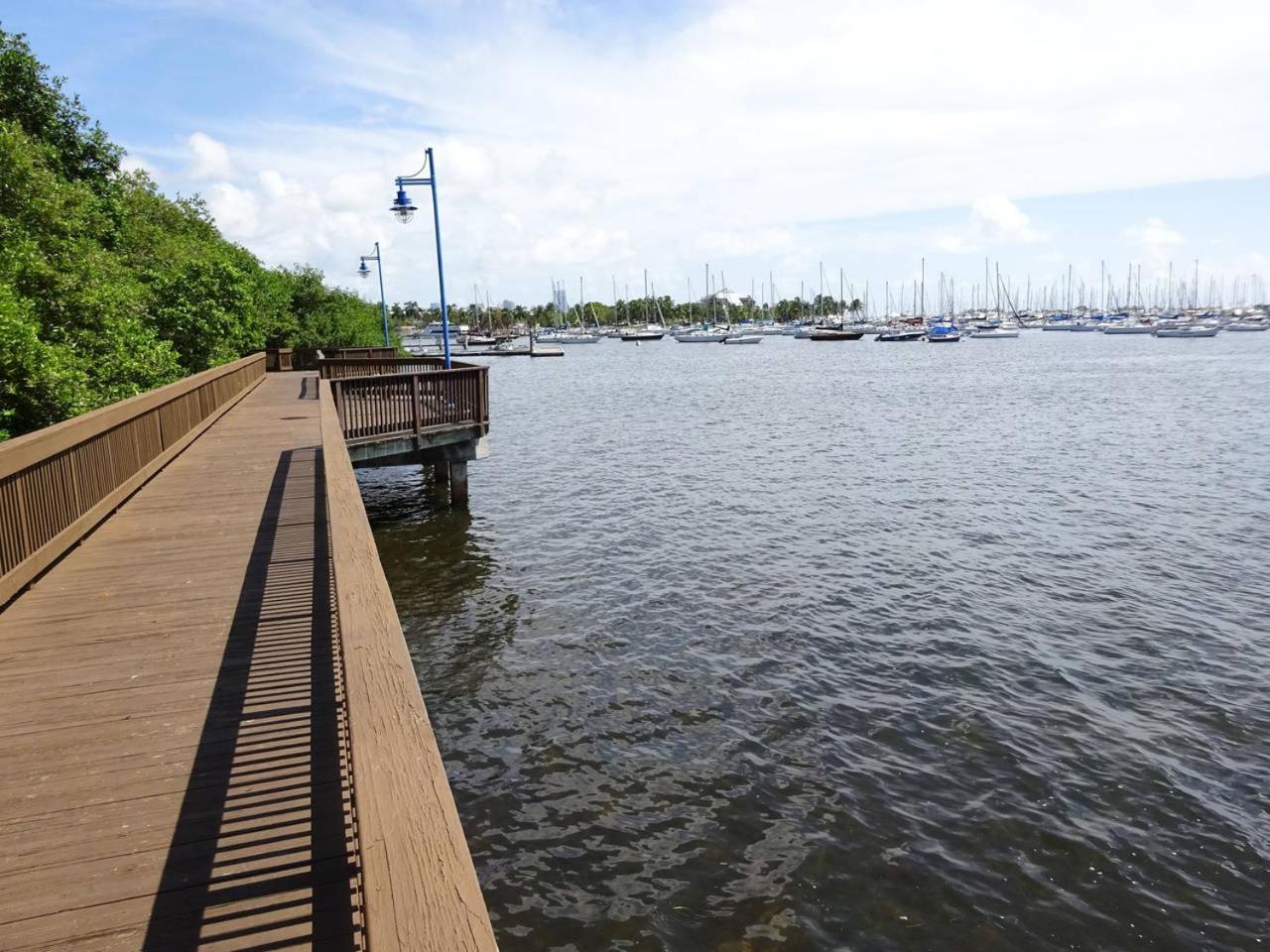 Ocean View Balcony Steps From Restaurants, Peacock Park & Marina Villa Miami Bagian luar foto